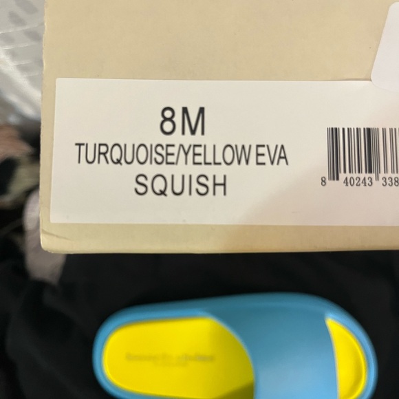 🆕 J/Slides  sizes 6- 9.      Not a Bundle - Picture 10 of 13